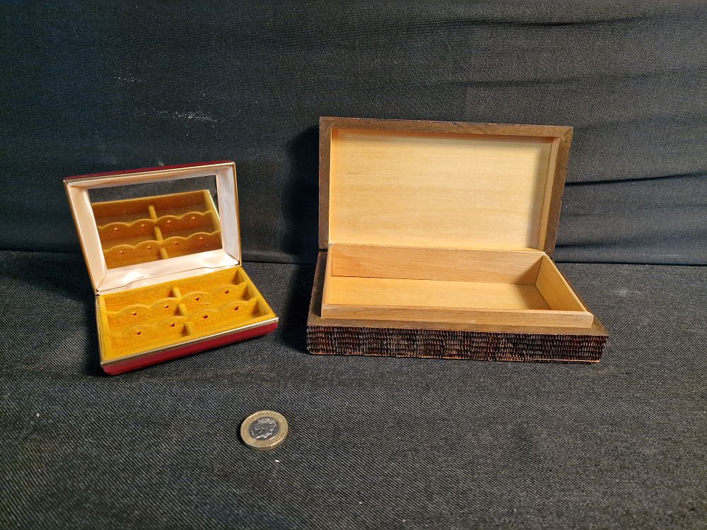 Lot 199: Wooden trinket box and a vintage jewellery box with mirror