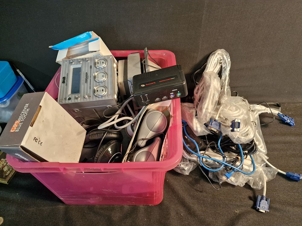 Lot 203: Box Mixed Electrical Items, Plugs and Leads a/f COLLECTION ONLY
