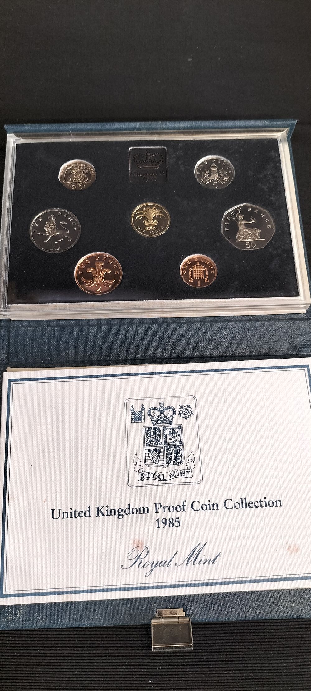 Lot 265: 1985 Royal Mint United Kingdom proof coin collection...
