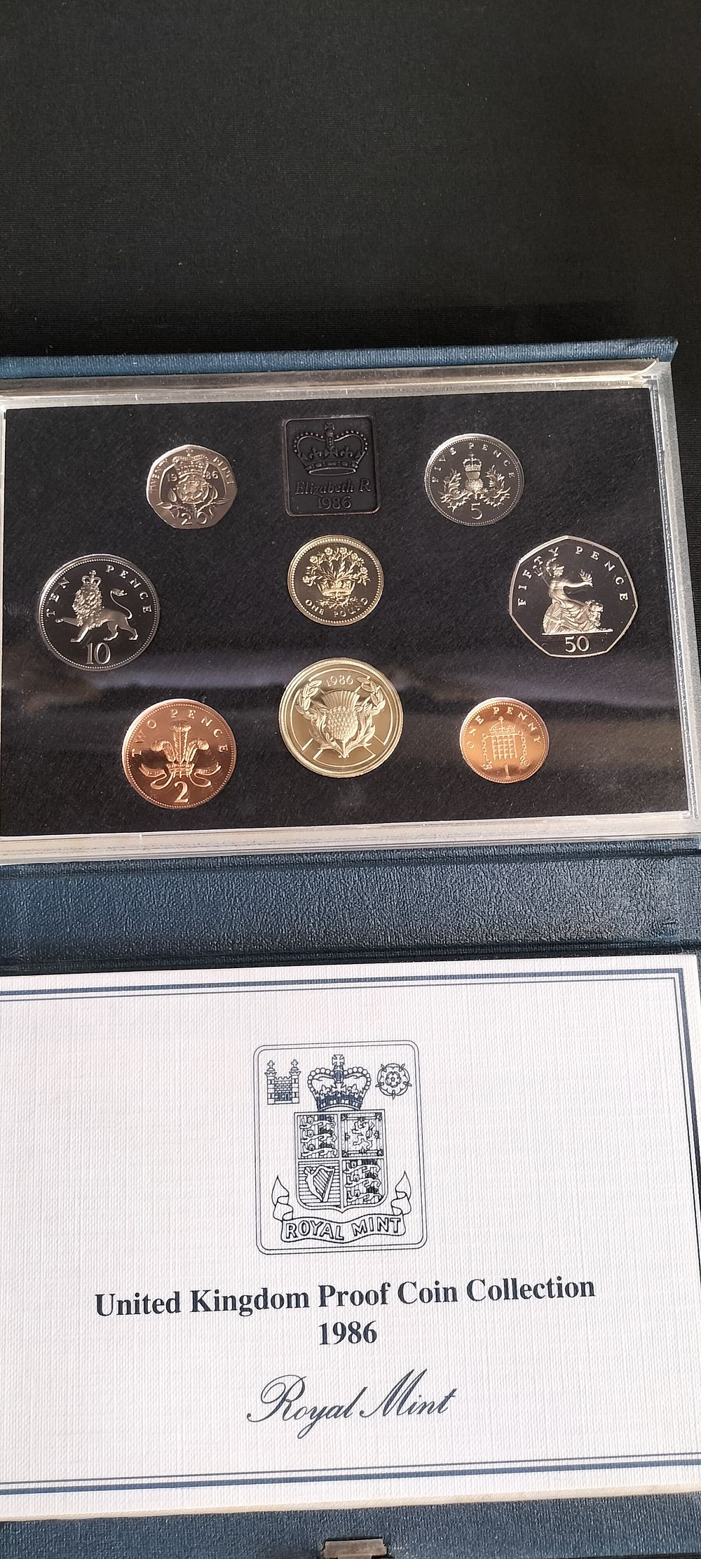Lot 266: 1986 Royal Mint United Kingdom proof coin collection...