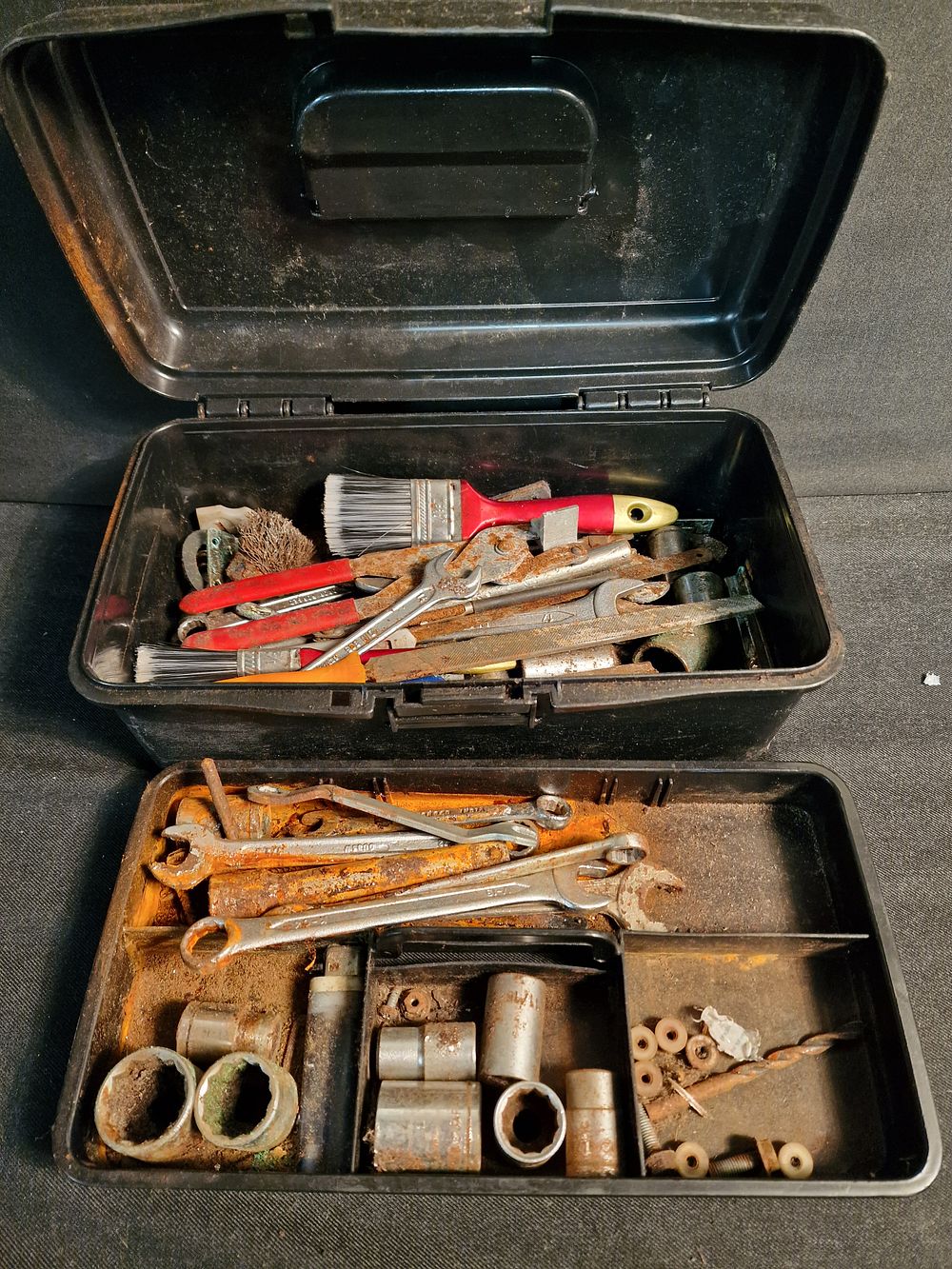 Lot 353: Toolbox and Tools