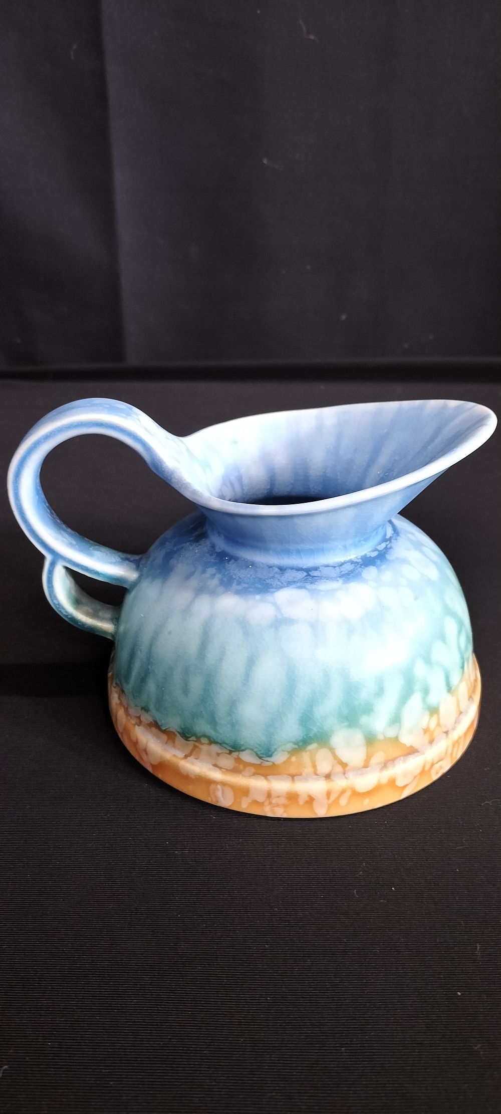 Lot 346: Vintage Wedgewood mottled glaze squat jug