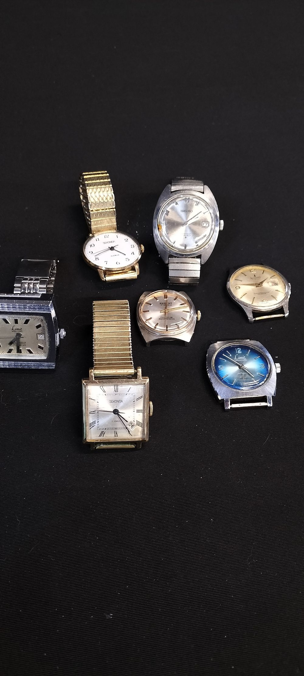 Lot 362: Selection of various mens watches and watch face's...