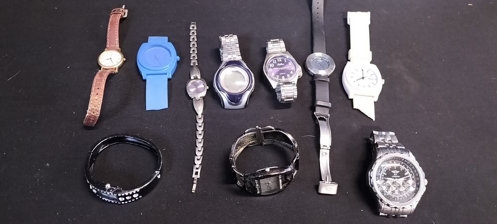 Lot 364: Various ladies and men's watches