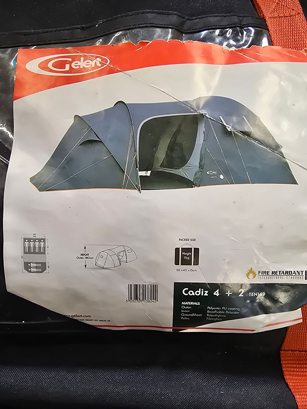 Lot 381: GELERT 4 + 2 tent