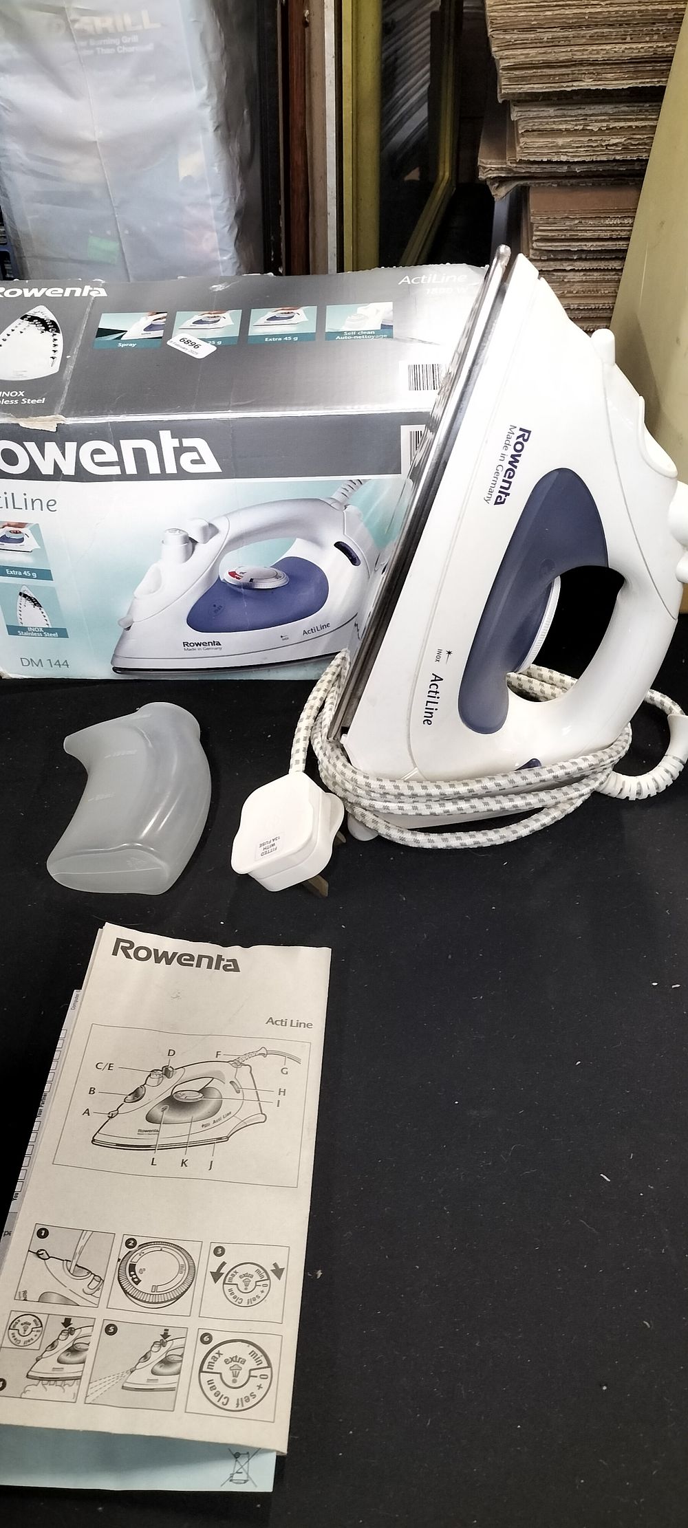 Lot 389: Rowenta Actiline steam iron with instructions