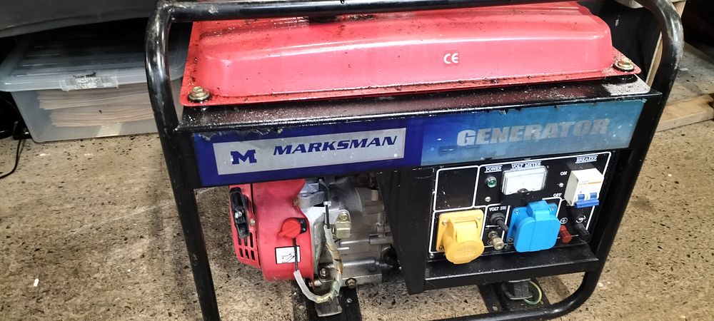 Lot 393: Marksman petrol generator 300 volt 50HZ