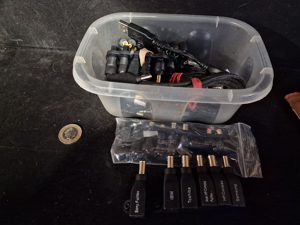 Lot 158: Box of Mixed Jack Plug Adapters
