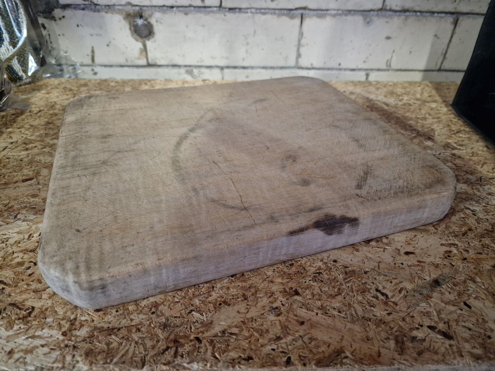 Lot 179: Vintage Chopping Board
