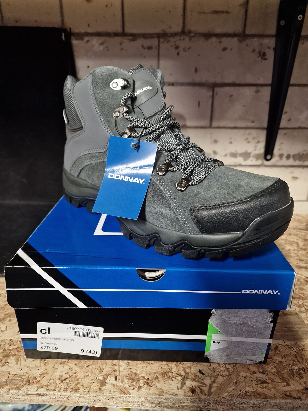 Lot 213: Brand New Donnay Suede Waterproof Walking Boots Uk 9 Dark Grey Black RRP £79.99