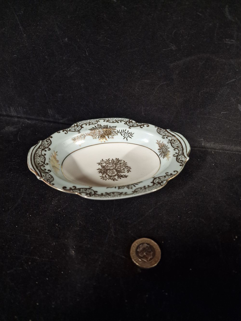 Lot 245: Small Vintage Noritake Japanese Lutre Decorative Bowl