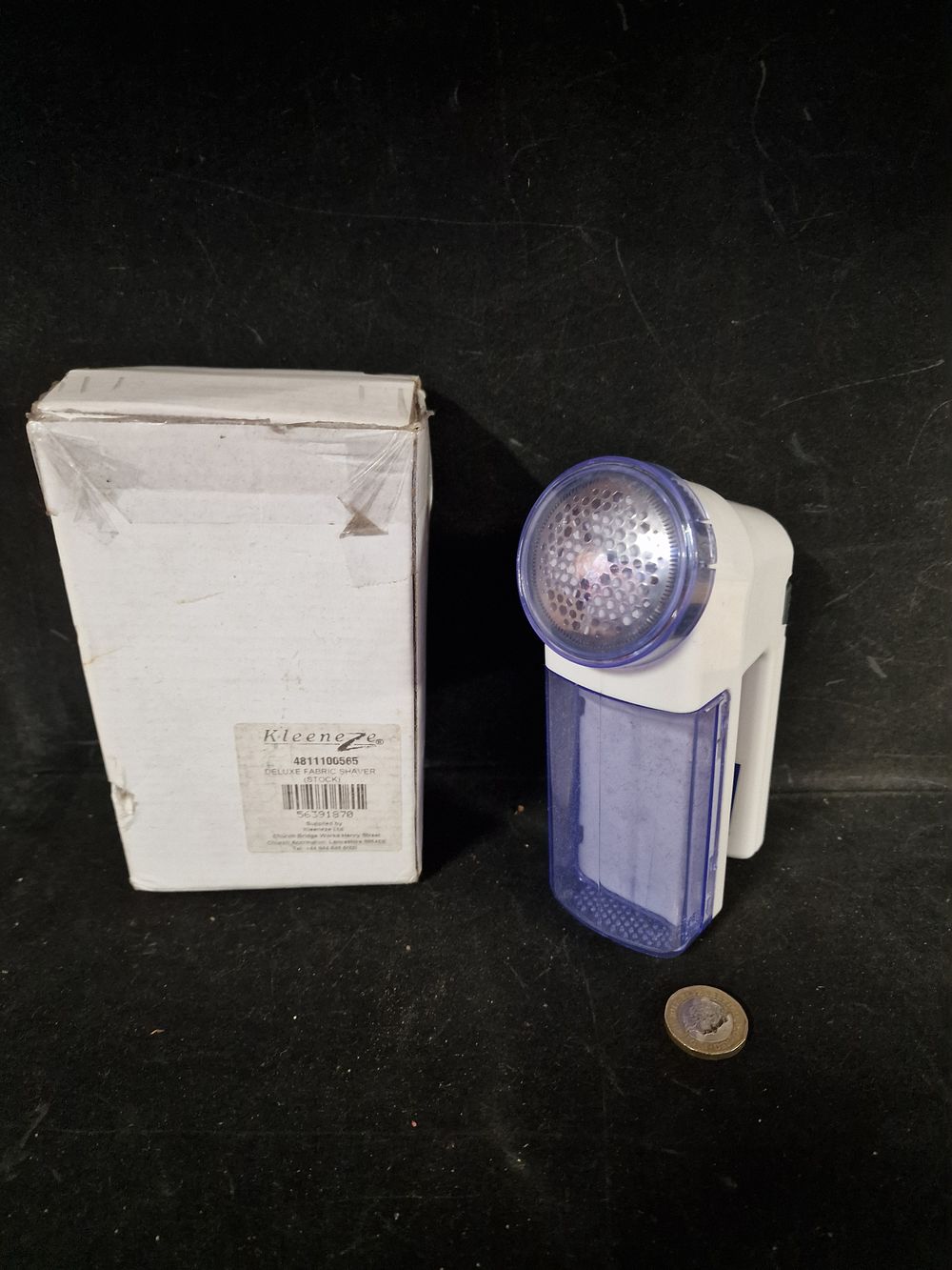 Lot 250: Kleeneze Deluxe Fabric Shaver Working
