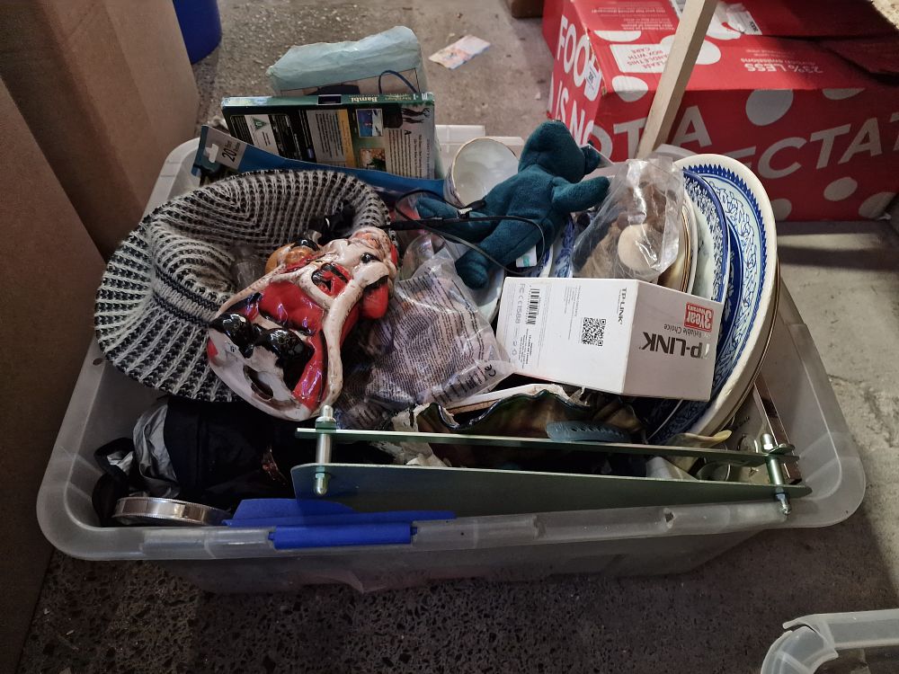 Lot 290: Mixed Junk Box Ideal for Car Boot COLLECTION ONLY