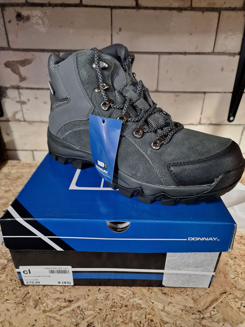 Lot 301: Brand New Donnay Suede Waterproof Walking Boots Uk 9 Dark Grey Black RRP £79.99