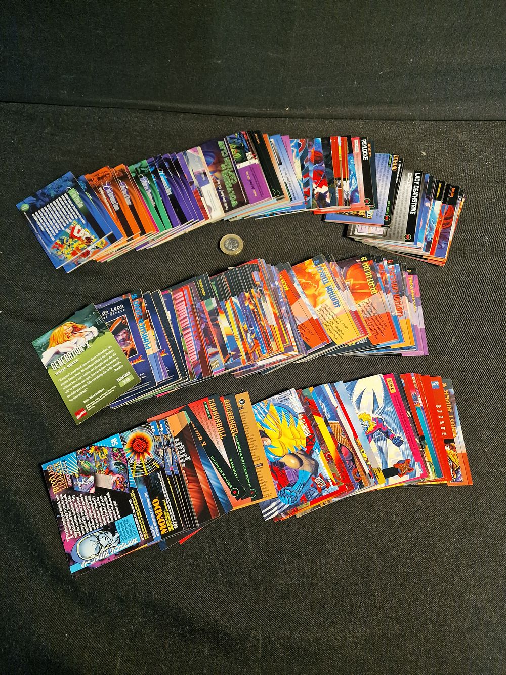 Lot 353: Selection of Marvel Collectors Cards