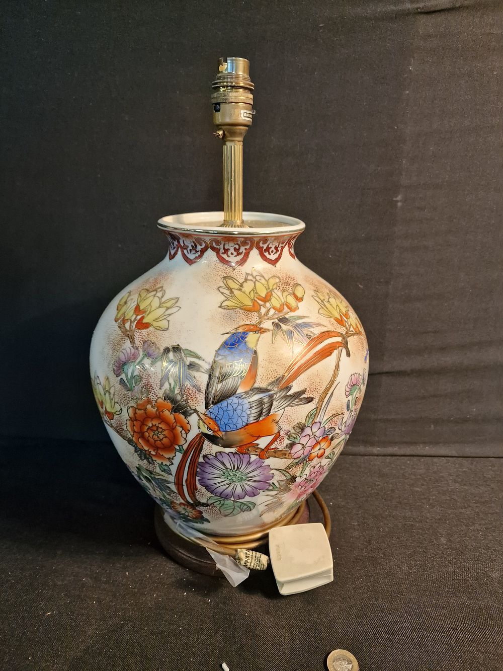 Lot 396: Vintage Moorcroft Lamp A/F