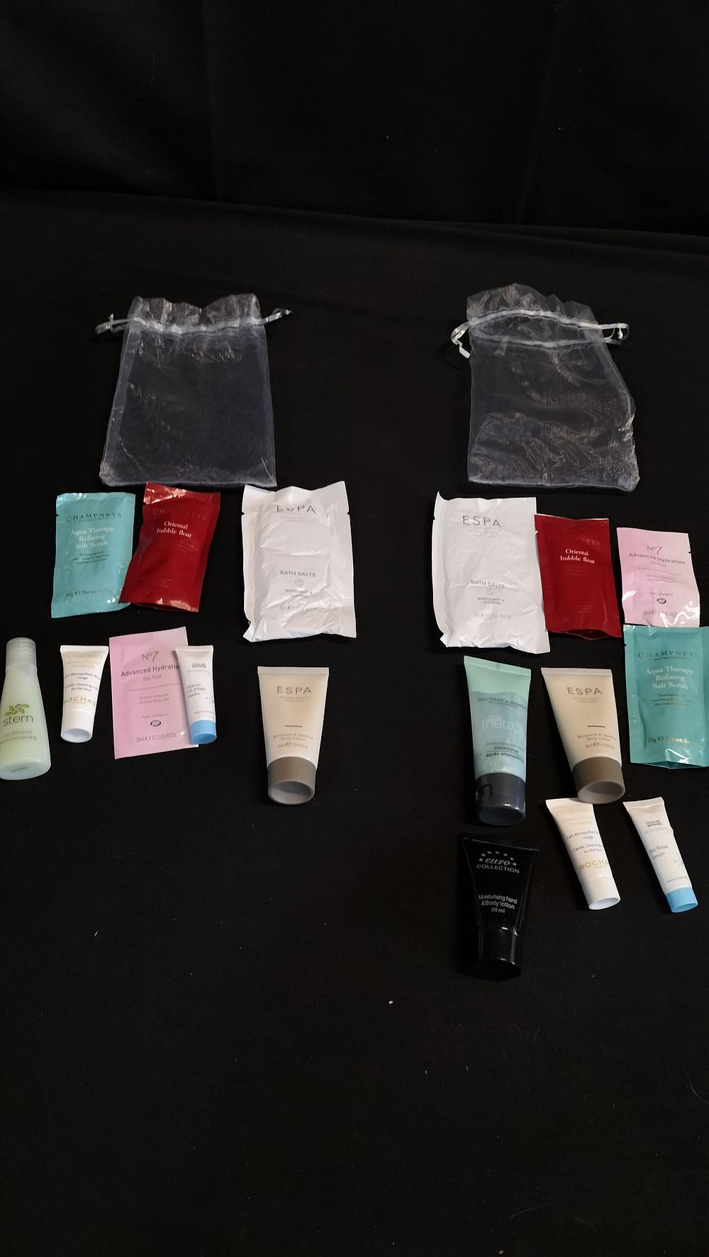 Lot 567: Two bags of mixed beauty products including No7,...