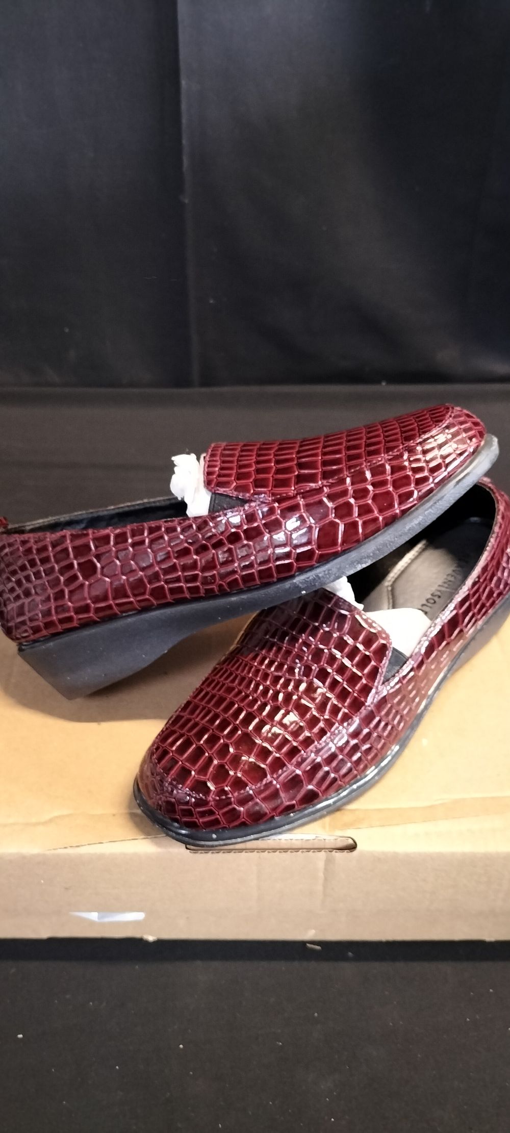 Lot 621: Heavenly soles crocodile effect slip on shoes in...