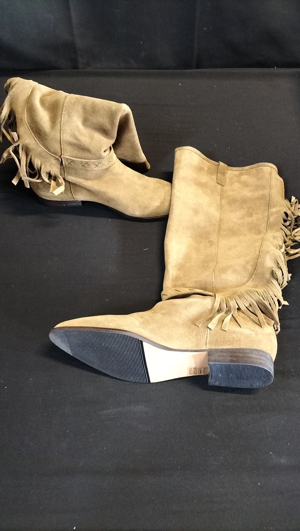 Lot 622: Bronnx fringed boots size UK 7.5 in mustard...