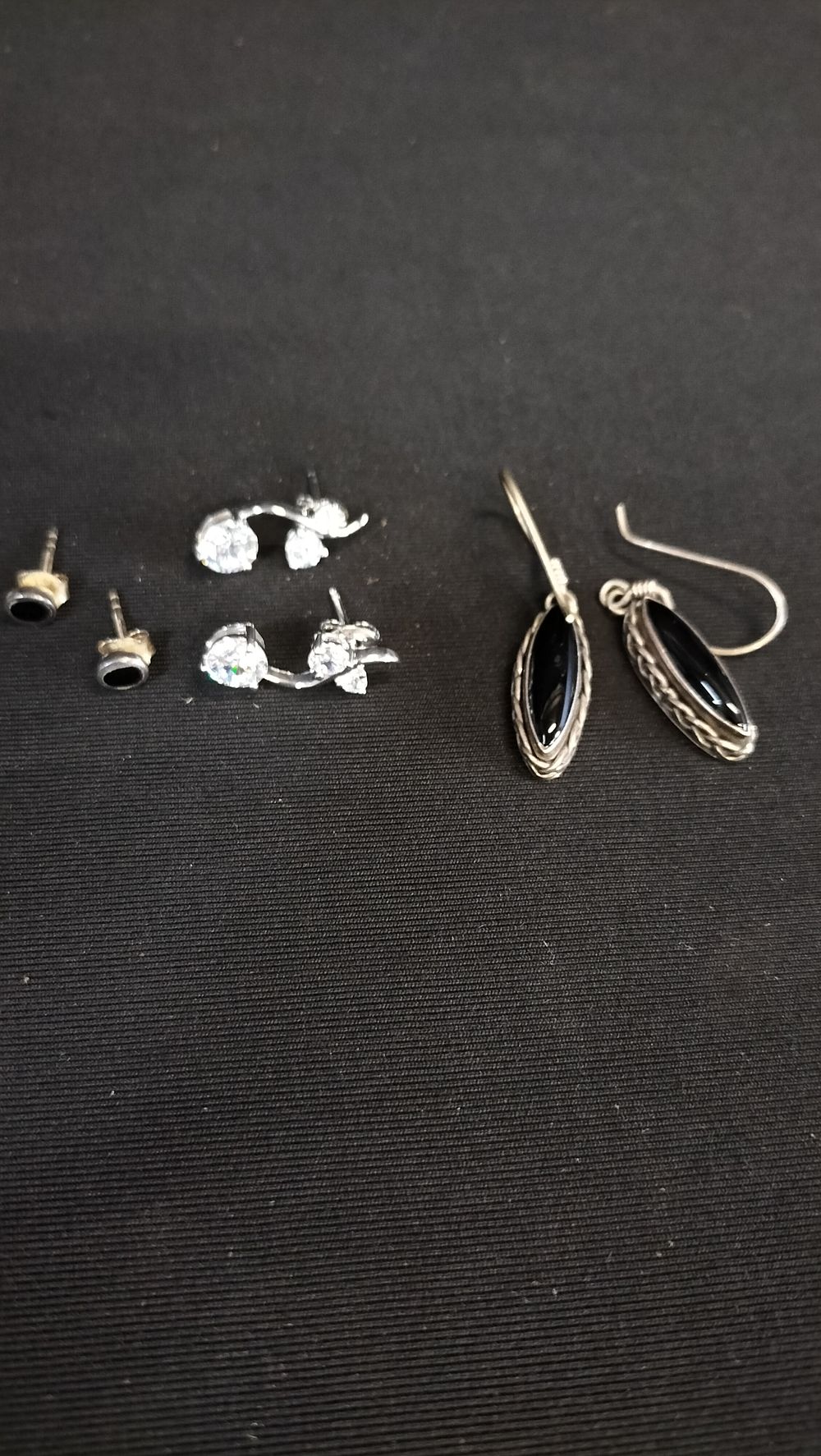 Lot 628: 3 pairs of Sterling silver earrings 