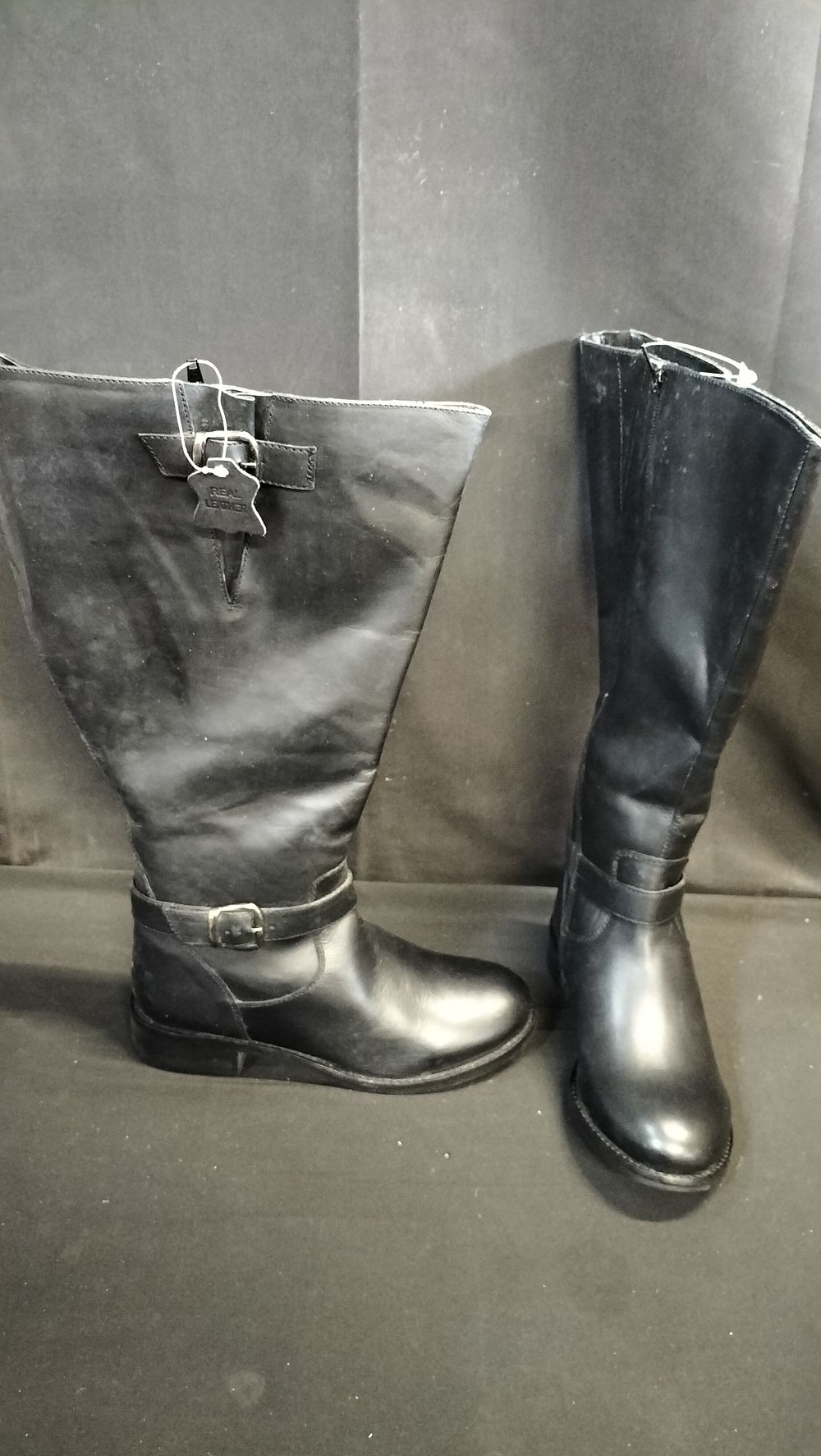 Lot 636: JD Williams black zip wide fit boots size...