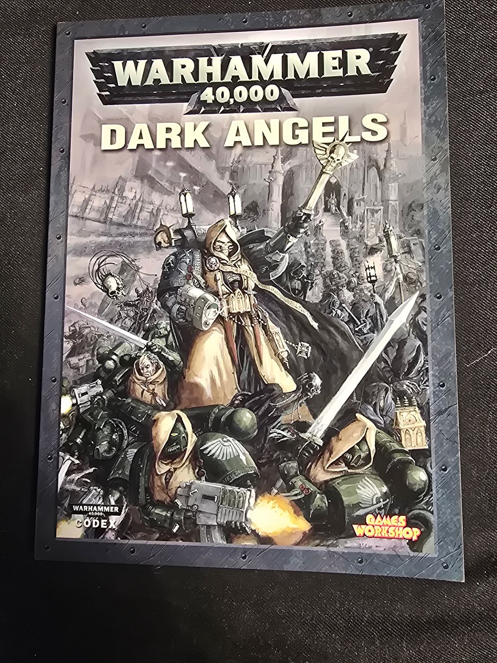 Lot 654: Warhammer 40,00 Dark Angel workbook