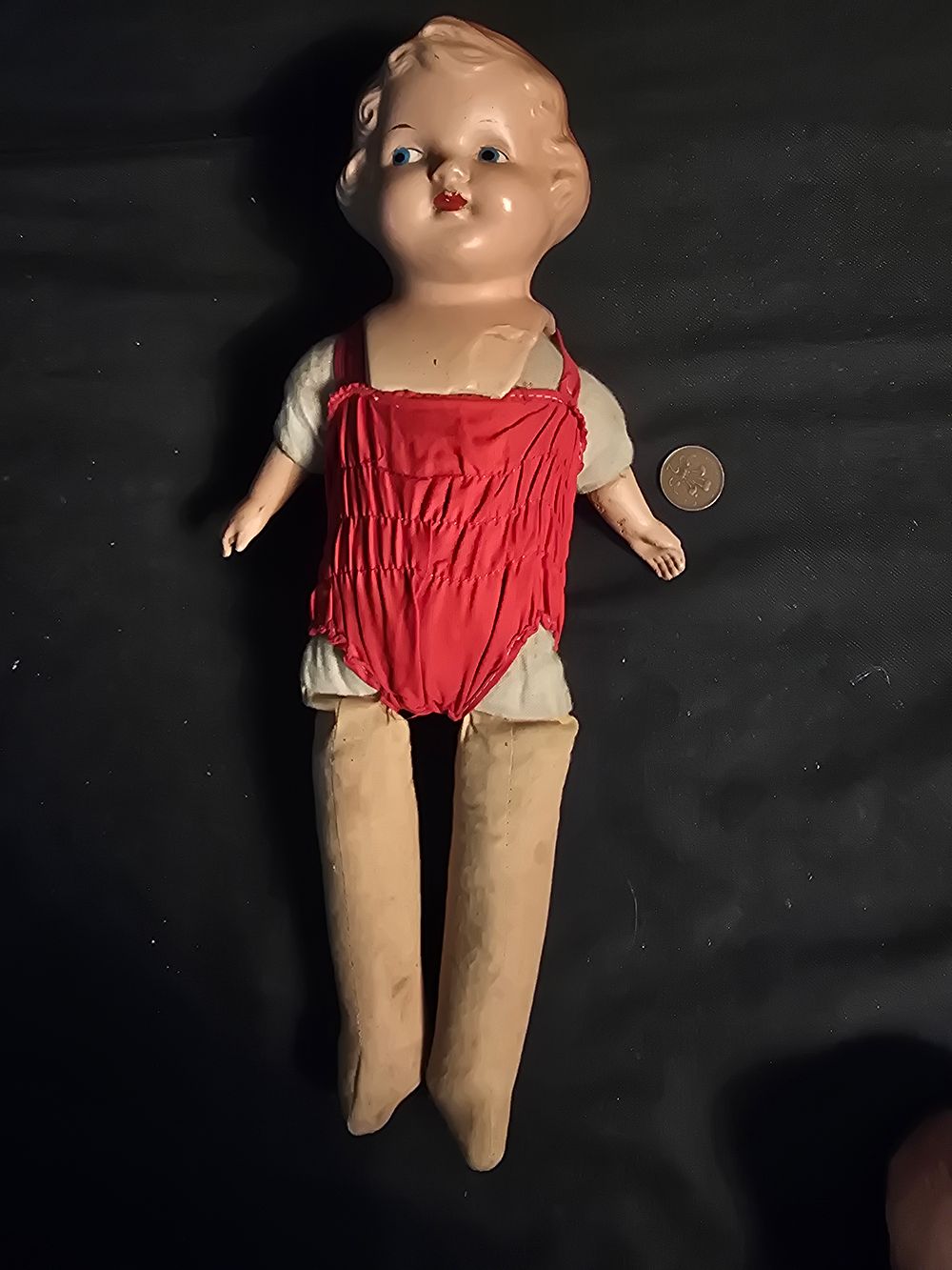 Lot 667: Vintage doll