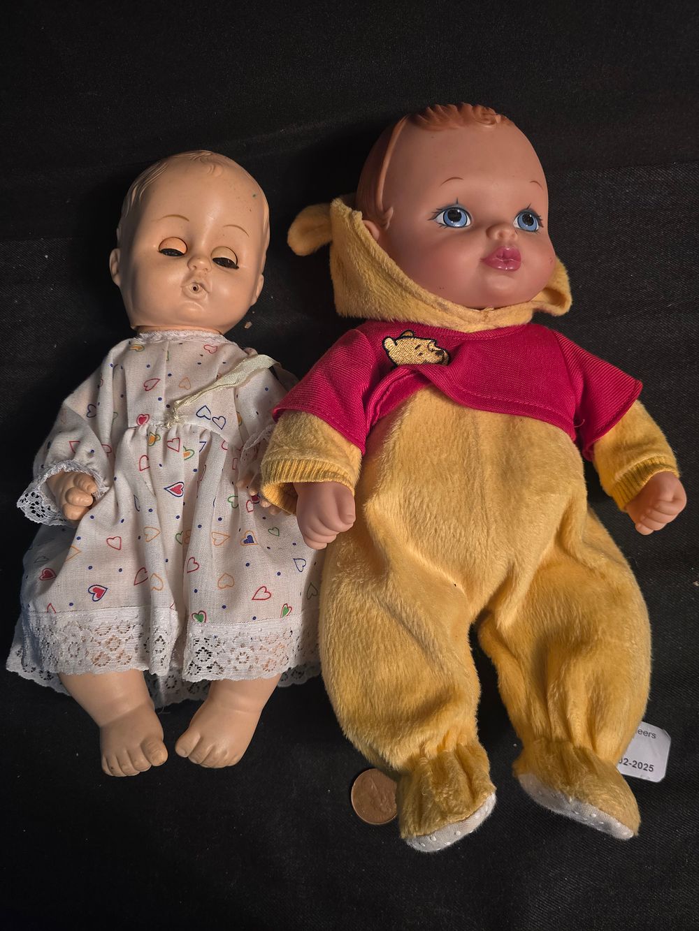 Lot 670: Two vintage dolls