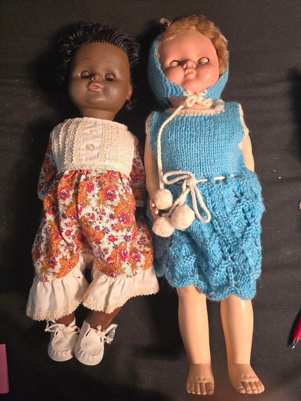 Lot 686: Two vintage dolls