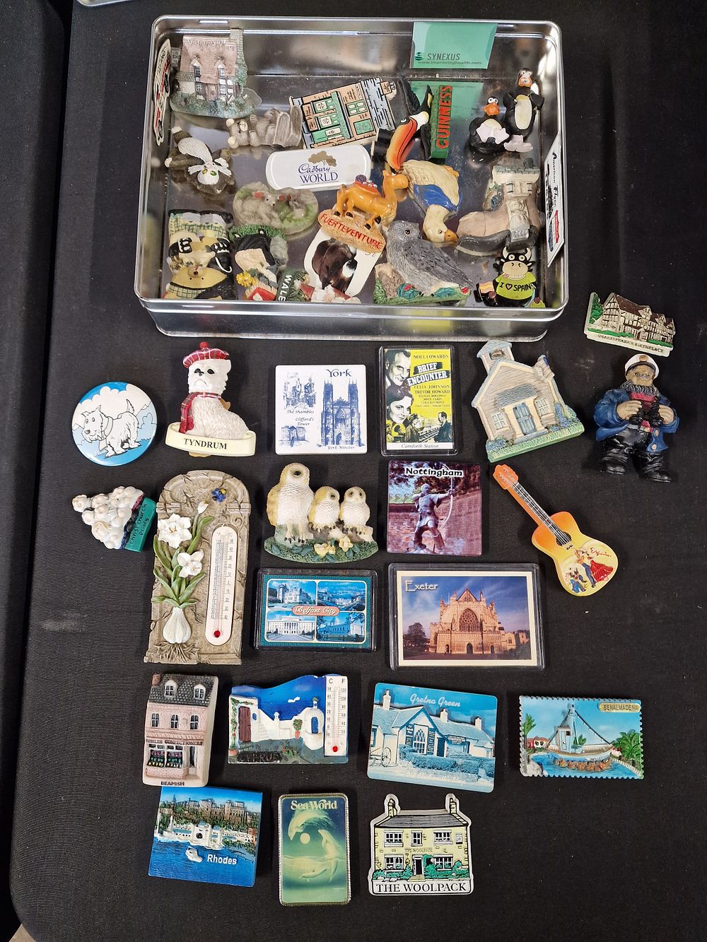 Lot 560: Selection of Vintage Collectable Magnets from Various Places...