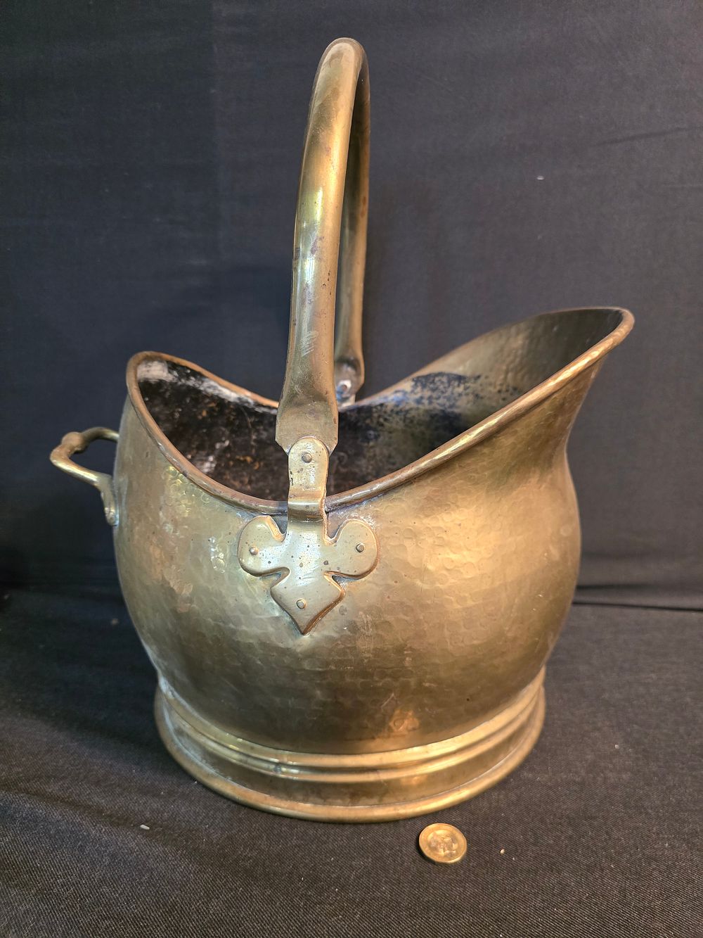 Lot 605: A large brass coal bucket
