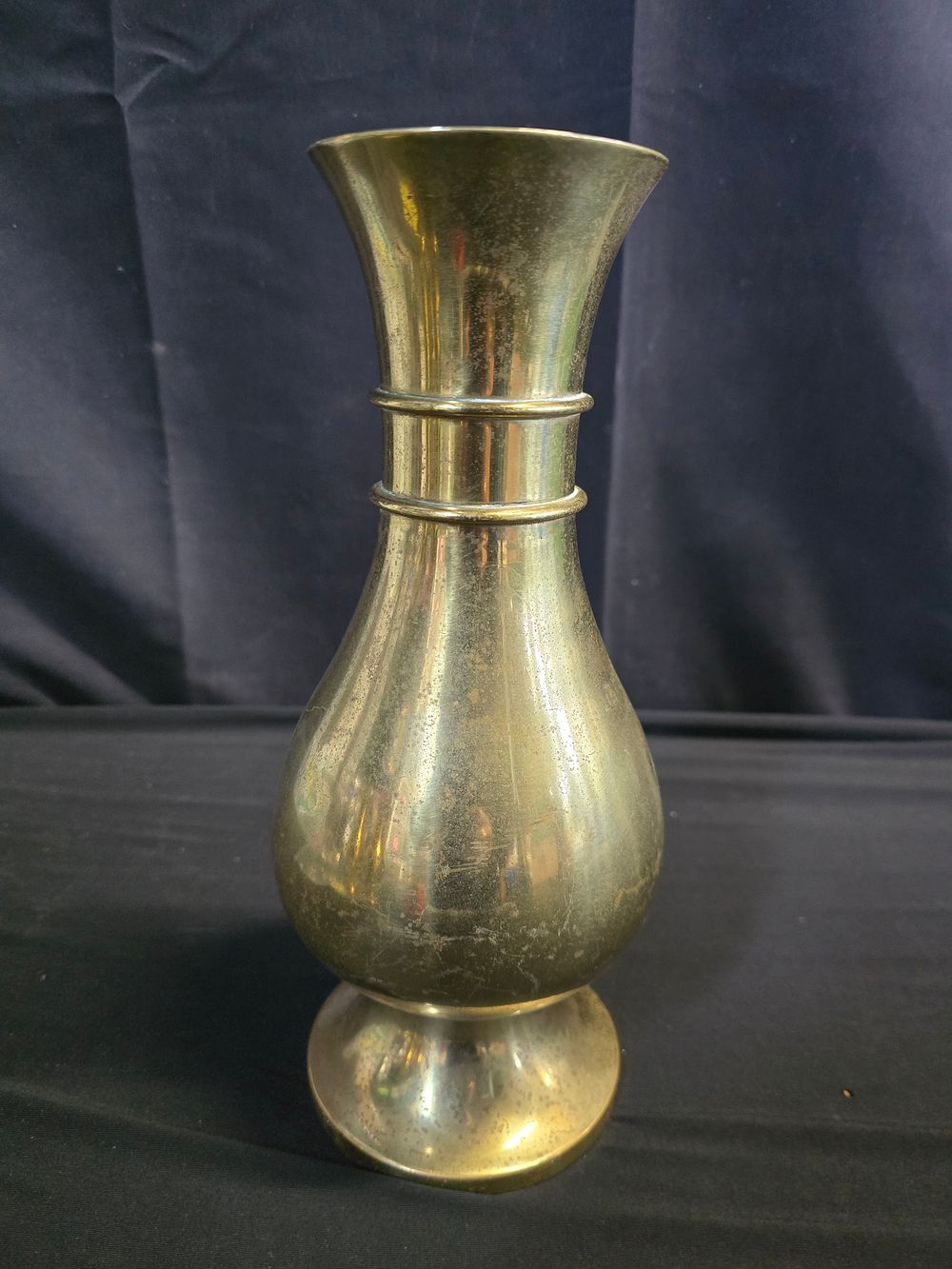 Lot 646: A large very heavy vinatge brass vase Approximately...