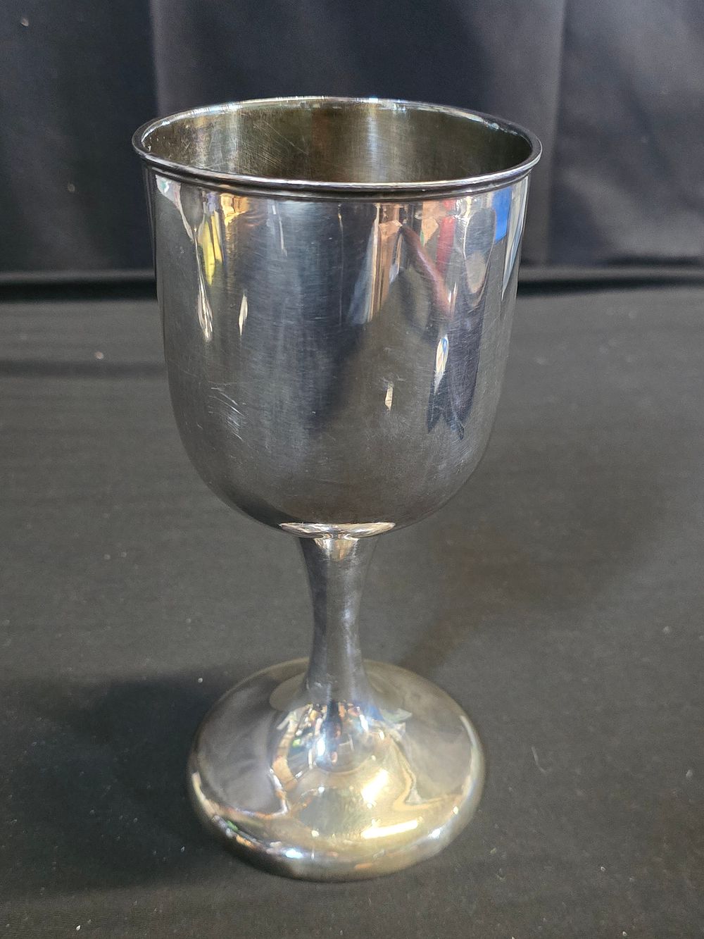 Lot 653: A stunning vintage Phillip Ashberry & Sons of...