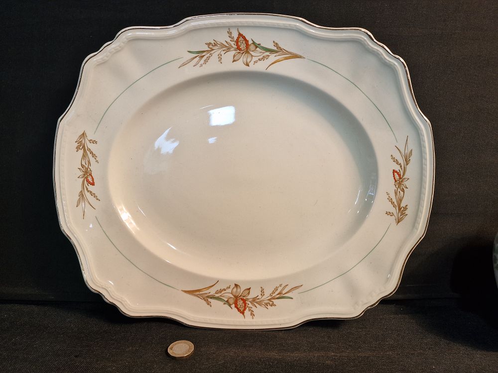 Lot 151: Vintage Alfred Meakin Platter