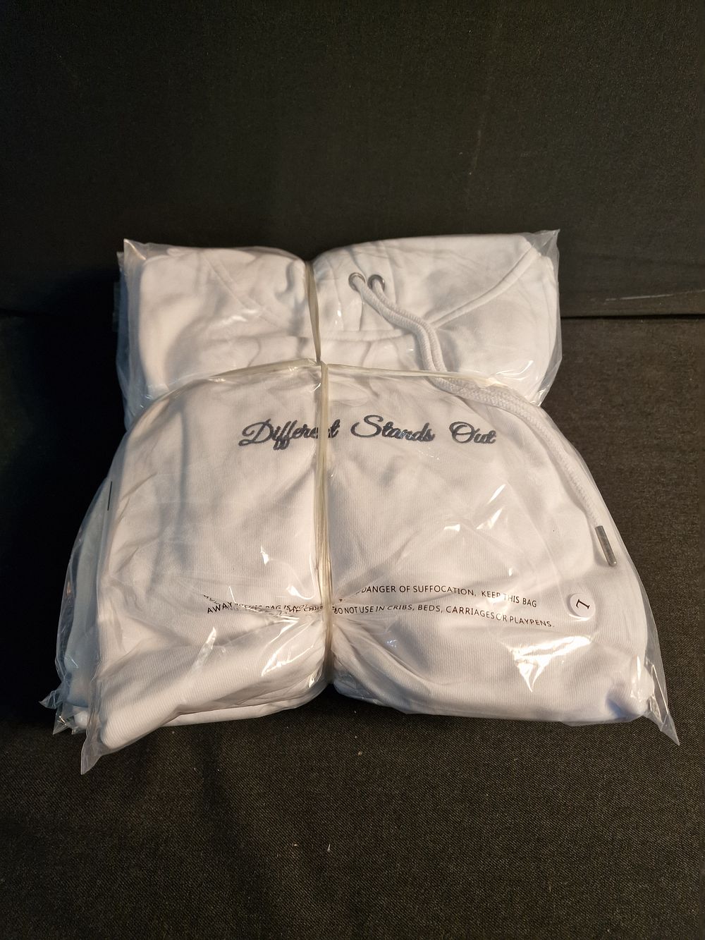 Lot 168: Pack of 5 Brand New White Short Sleeved Hoodie Embroidered Different Stands Out Size Large