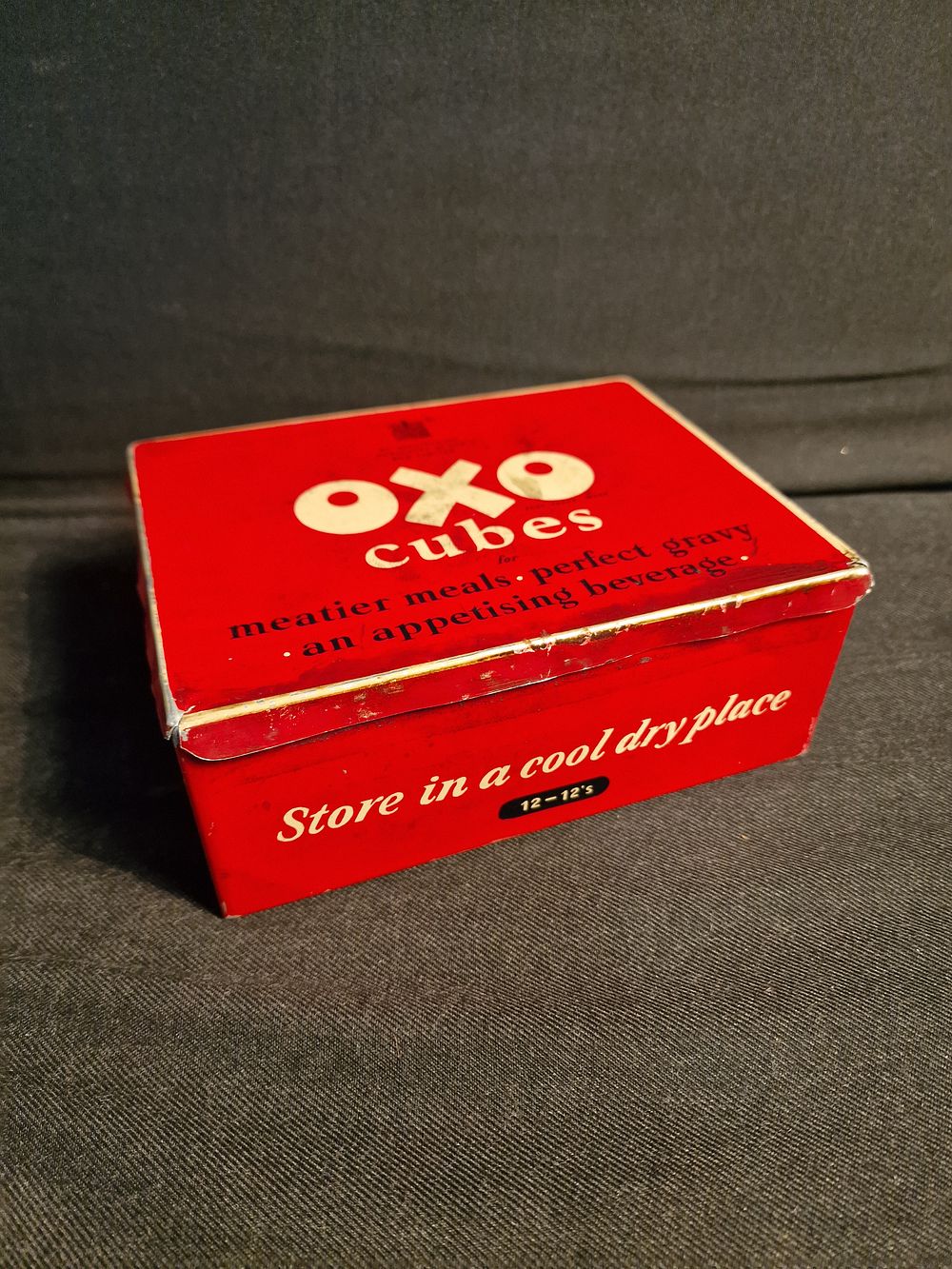 Lot 180: Vintage Metal Oxo Cubes Tin