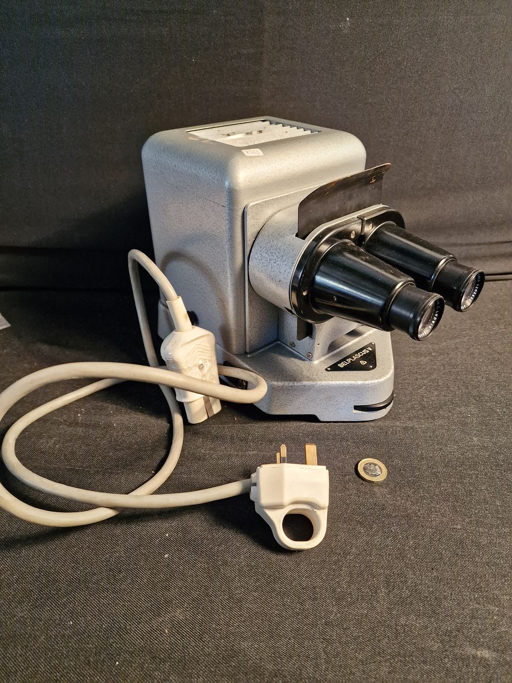 Lot 204: Vintage Belplascus V Slide Viewer a/f
