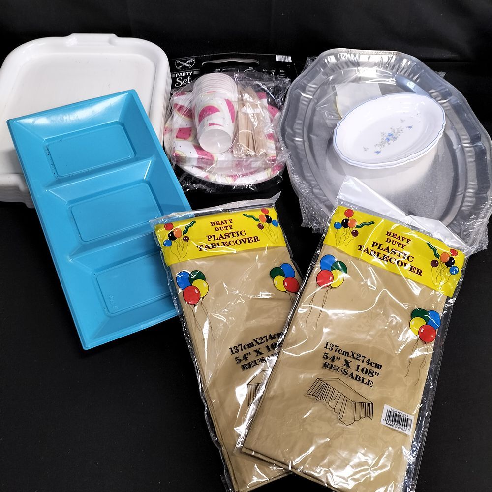 Lot 222: Party tableware, trays, place settings and table cloths