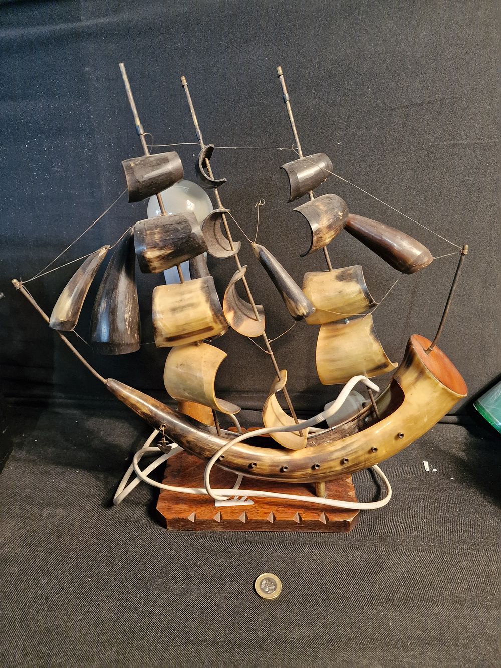 Lot 226: Vintage Ship Lamp