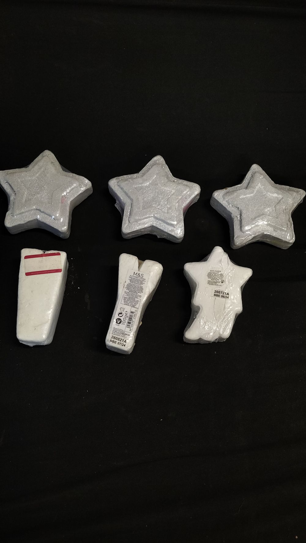 Lot 597: 6 M & S loose bath fizzers 