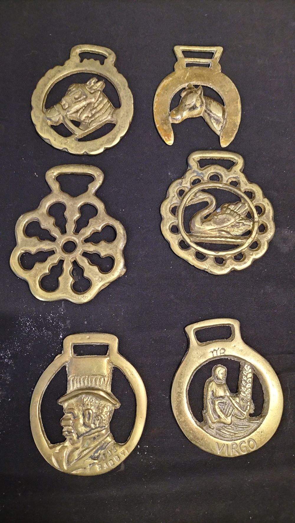 Lot 598: 6 vintage horse brasses 