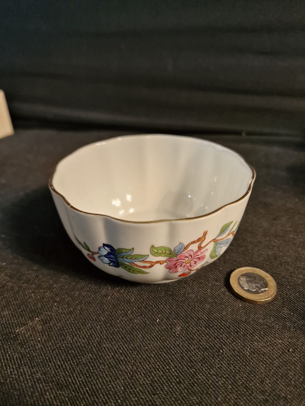 Lot 229: Vintage Aynsley Pembroke Var-I-Ete Bowl