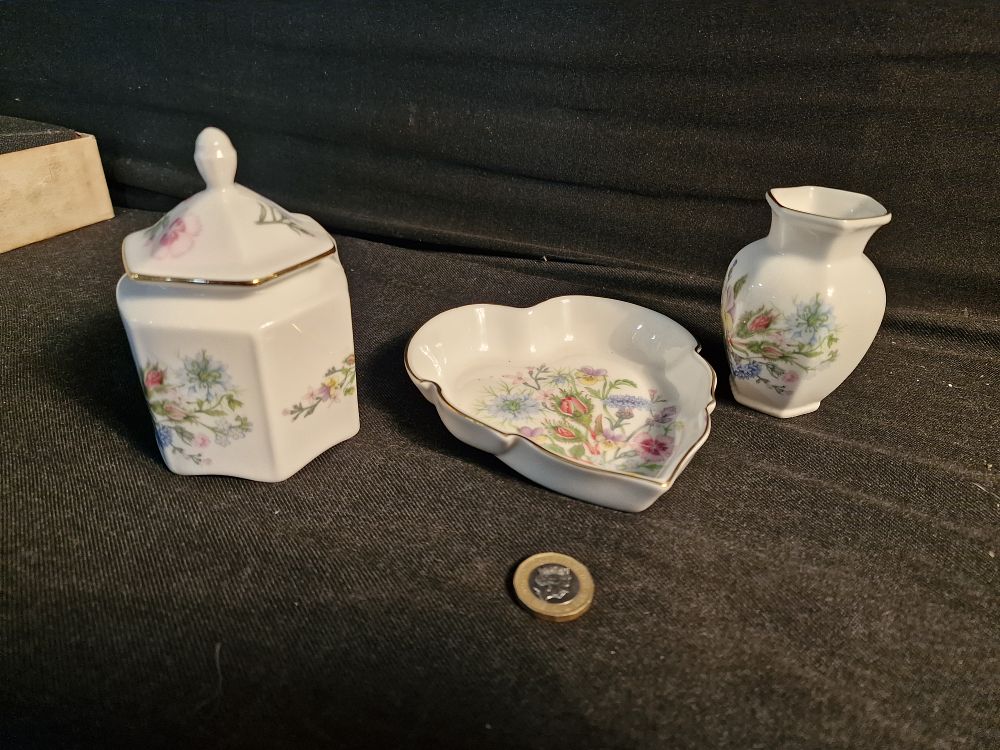 Lot 230: Vintage Aynsley Wild Tudor Trinket Pot, Heart Shaped Dish and Vase
