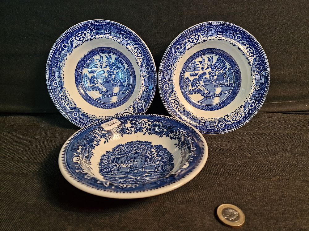 Lot 238: Two Vintage Blue Washington Old Willow and a Wedgwood Avon Cottage Bowls