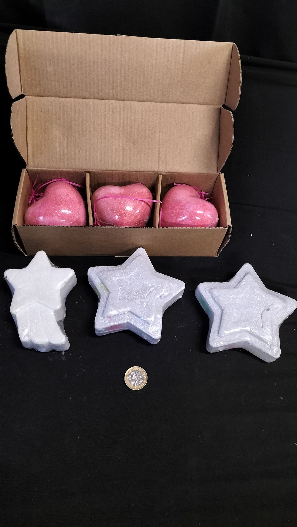 Lot 617: 6 M& S bath Fizzers RRP £7.50