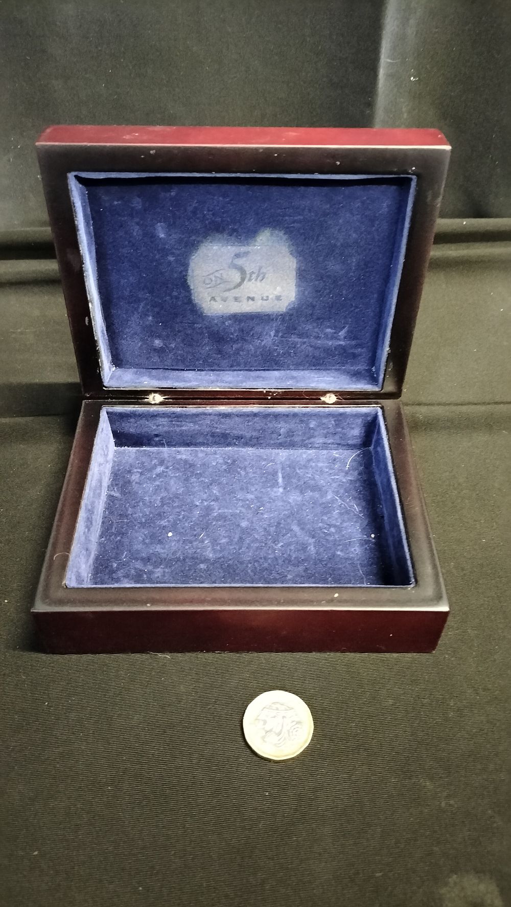 Lot 618: On 5th Avenue Wooden box with blue lining 