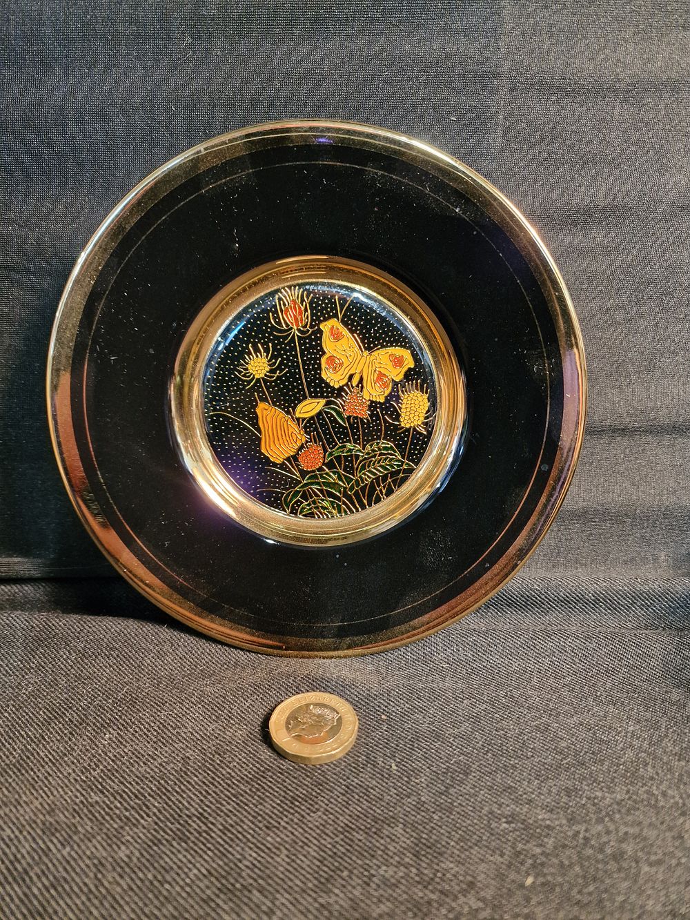 Lot 243: The Art Of Chokin 24kt Gold Fine Porcelain 6" Cloisonné Plate. Flowers and Butterfly Design, Limited Edition #955/7500.