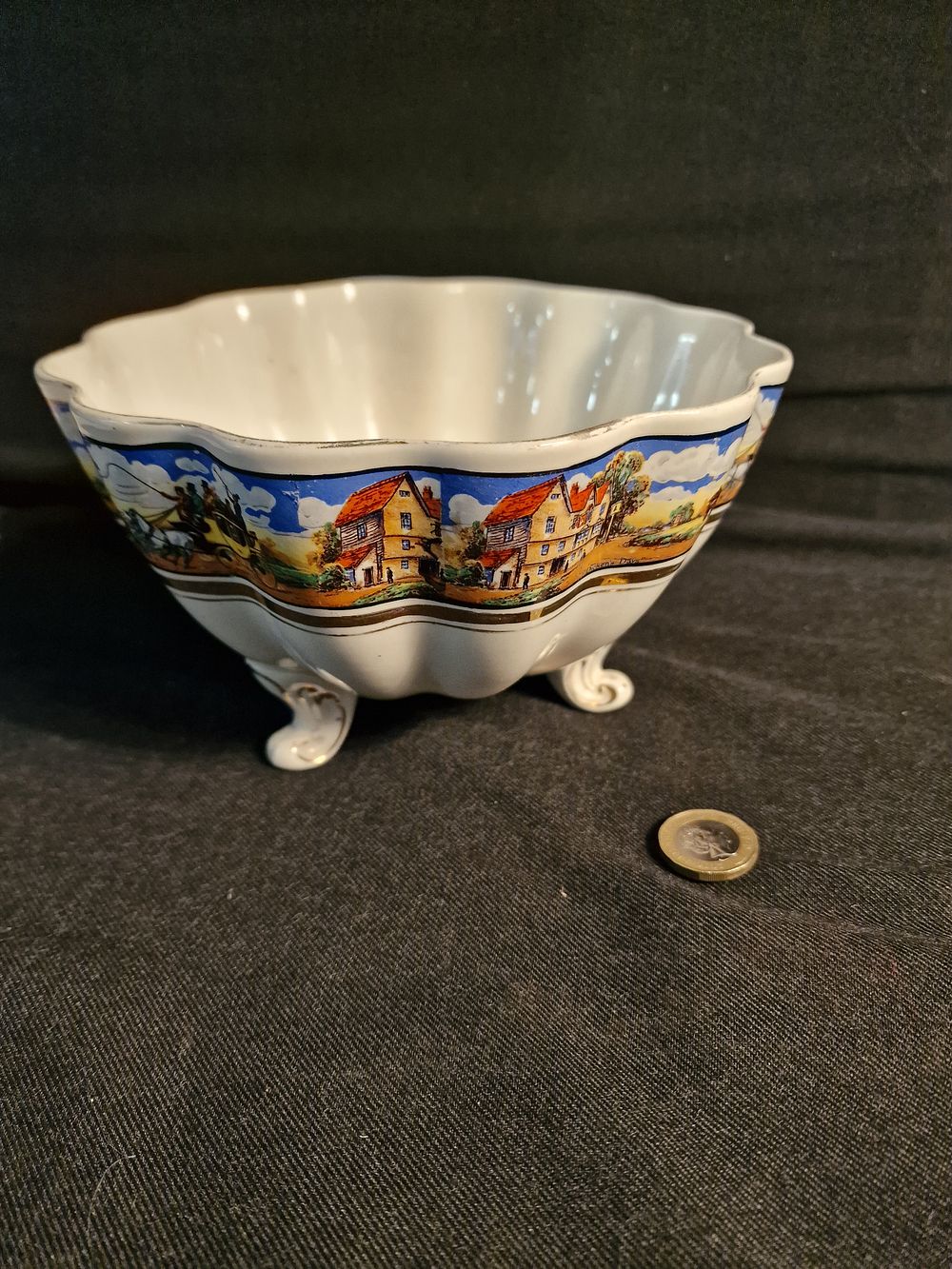 Lot 245: Vintage Gibson Footed Scalloped Fruit Bowl