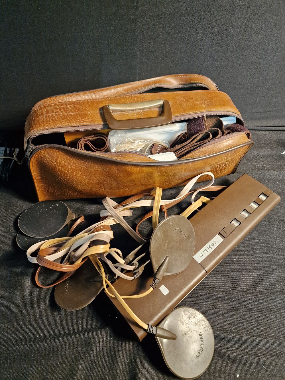 Lot 254: Vintage Slendertone in Bag with Accessories