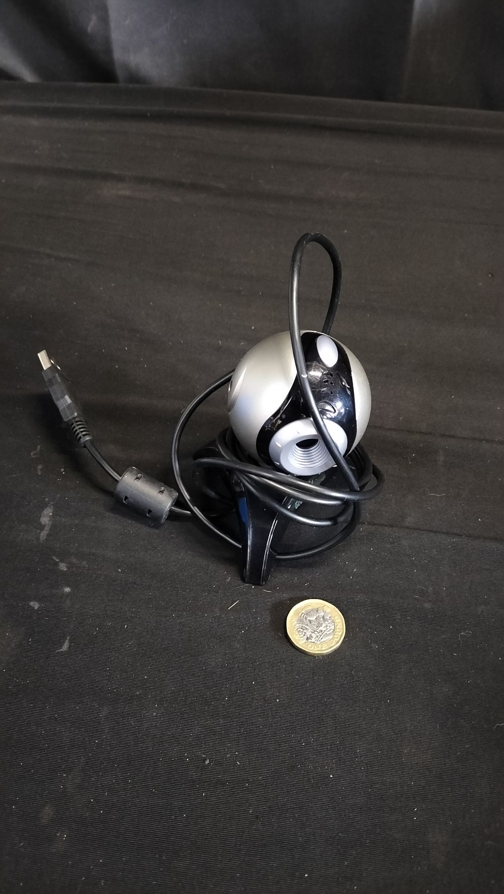 Lot 639: Genius usb webcam